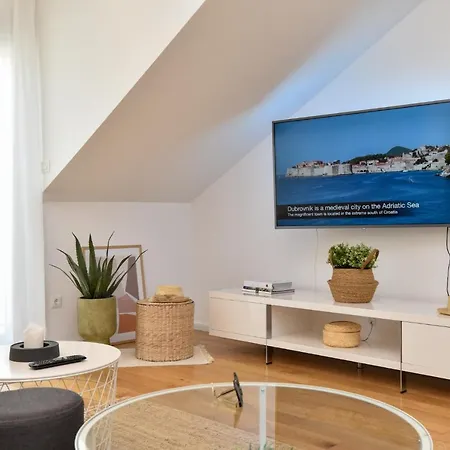 Sunny Bay - Free Parking