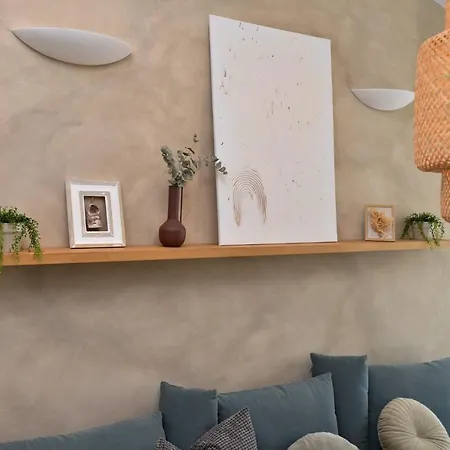 Sunny Bay - Free Parking Apartment *