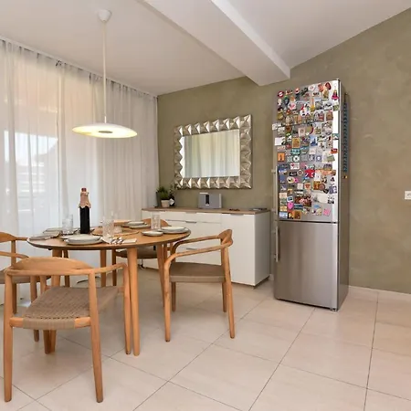 Apartment Sunny Bay - Free Parking
