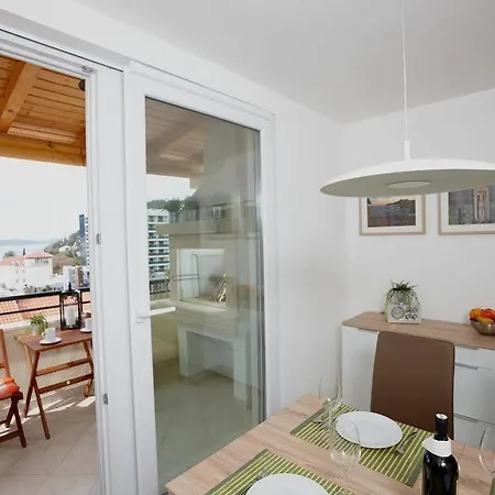 Sunny Bay - Free Parking Apartment *