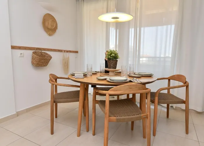 Sunny Bay - Free Parking *