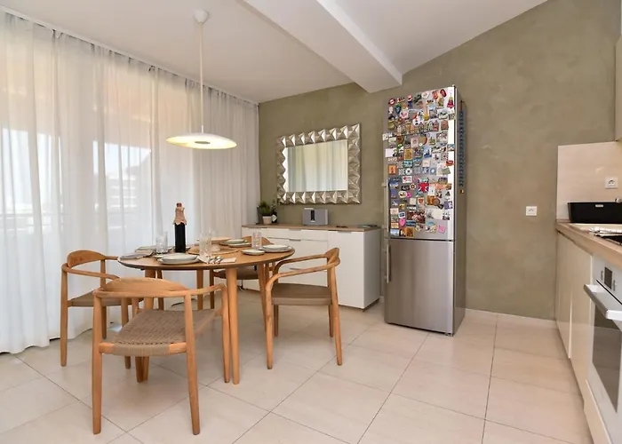 Daire Sunny Bay - Free Parking