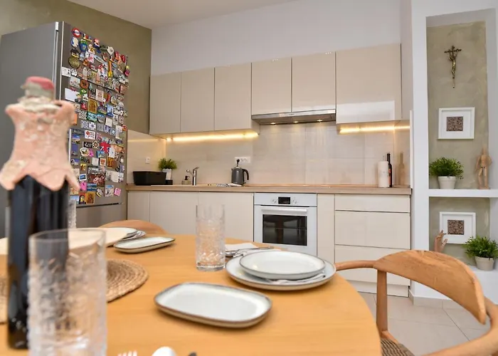 Sunny Bay - Free Parking Daire *