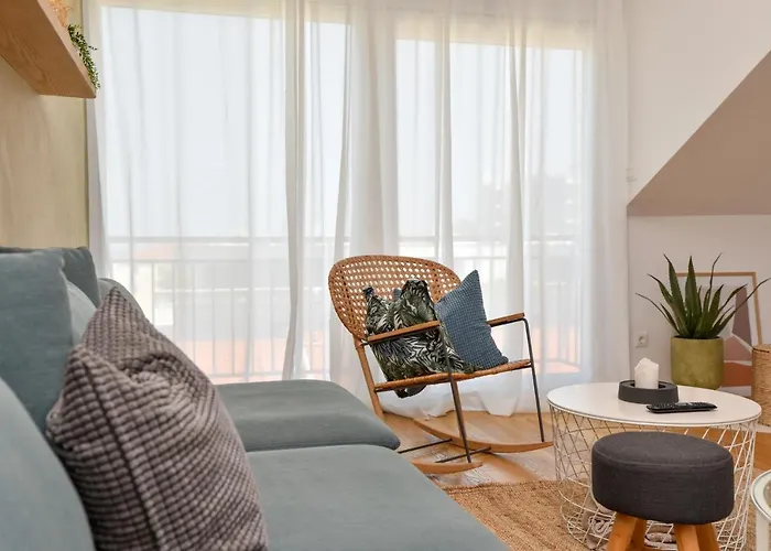 Sunny Bay - Free Parking *