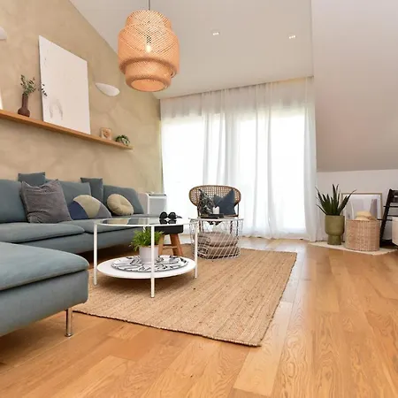 Sunny Bay - Free Parking