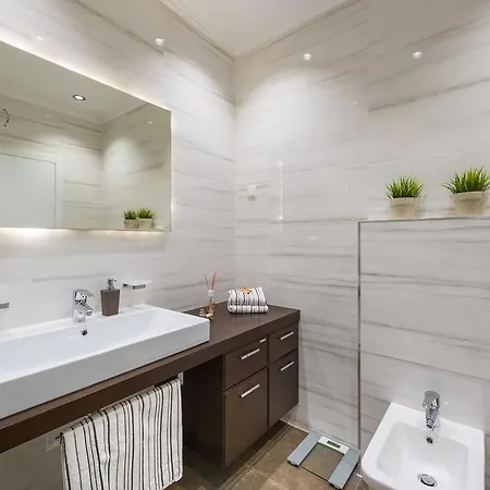 Sunny Bay - Free Parking